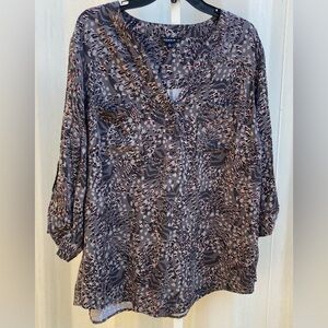 Gray leopard print torrid blouse